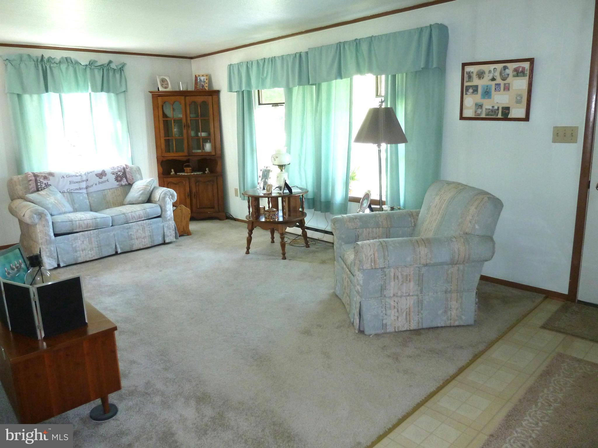 12561 Indian Springs Road Clear Spring, MD 21722 - Photo 7 of 18 Living Room
