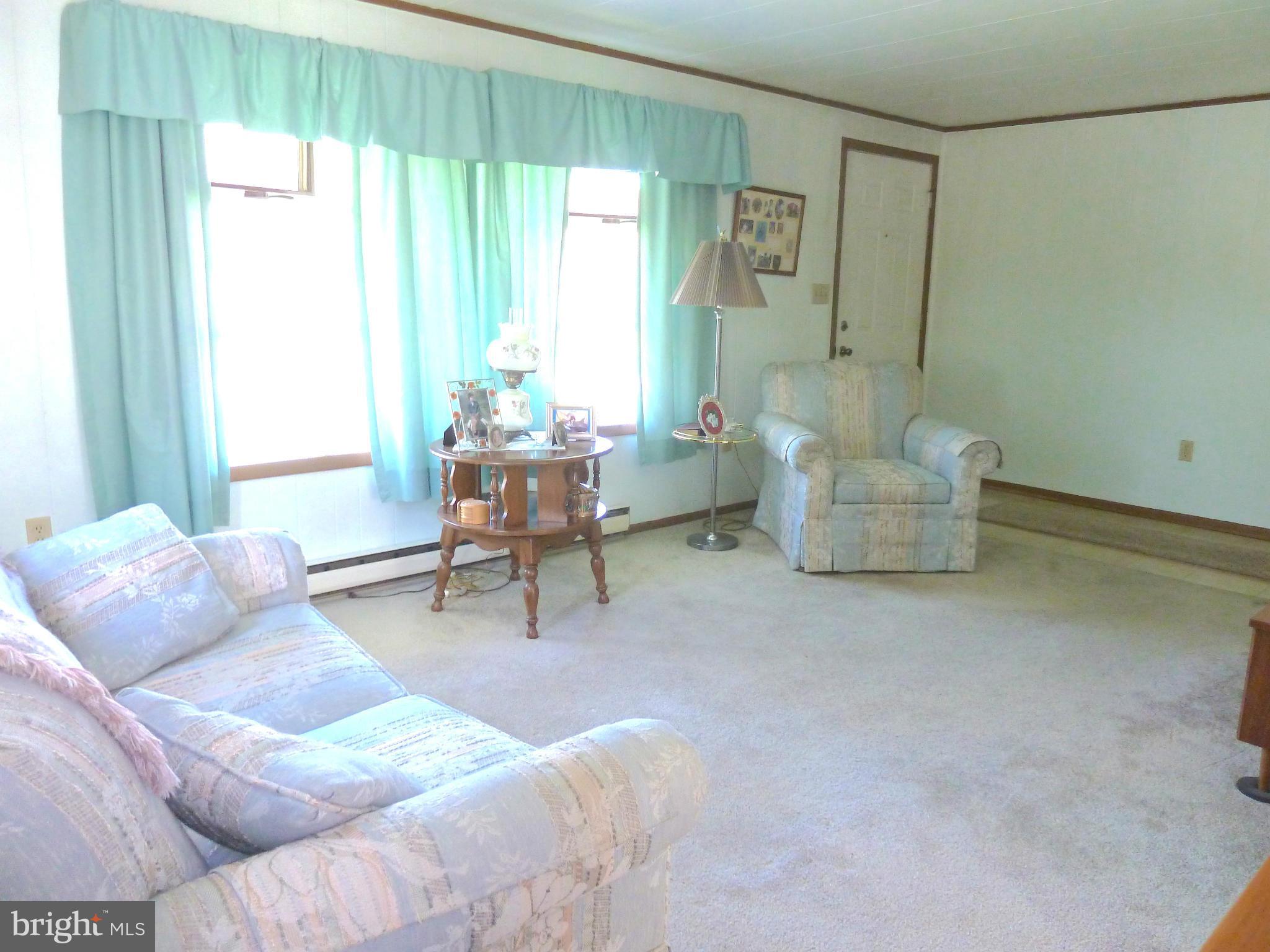 12561 Indian Springs Road Clear Spring, MD 21722 - Photo 8 of 18 Living Room
