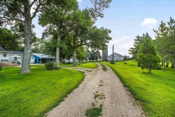 $400,000 | 87192 510th Street, Buffalo Lake, MN 55314