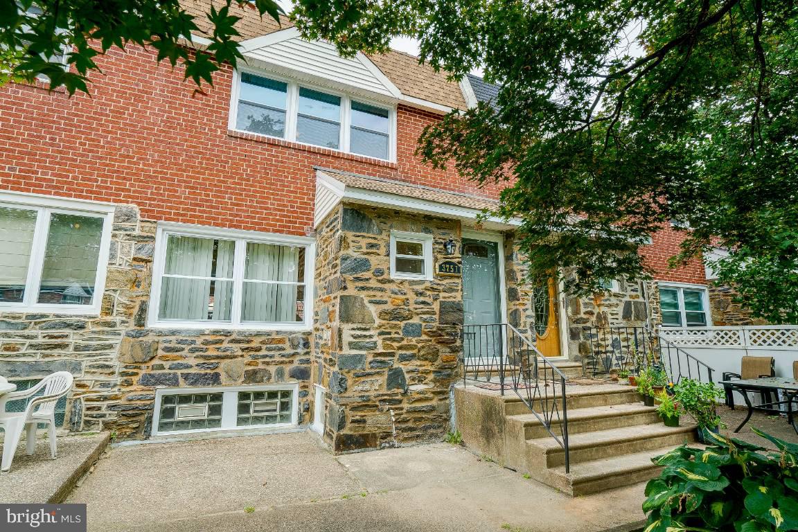 3751 West Country Club Road Philadelphia, PA 19131 - Photo 1 of 34 Gallery Image 1