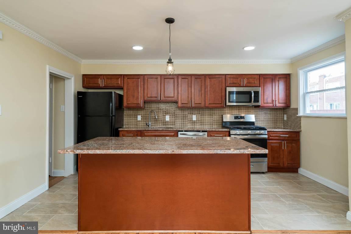 3751 West Country Club Road Philadelphia, PA 19131 - Photo 8 of 34 Gallery Image 8