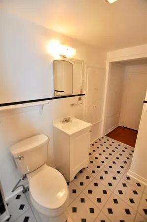 $1,100 | 201 1/2 West Columbia Street, Weatherford, TX 76086
