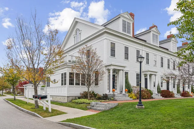 $895,000 | 12 Inspiration Drive, Unit 12, Scarborough, ME 04074