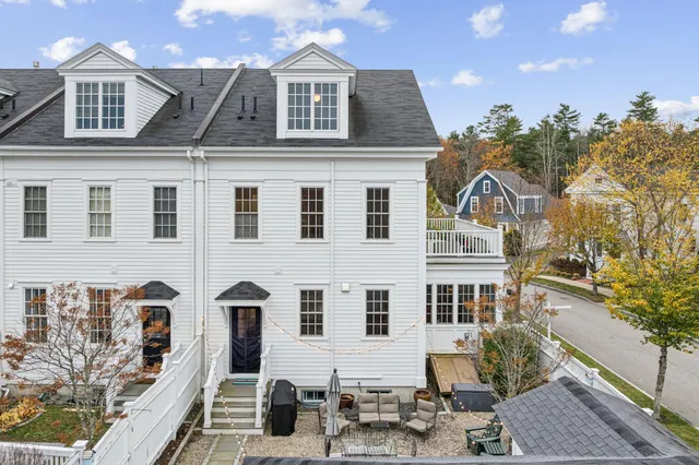 $895,000 | 12 Inspiration Drive, Unit 12, Scarborough, ME 04074