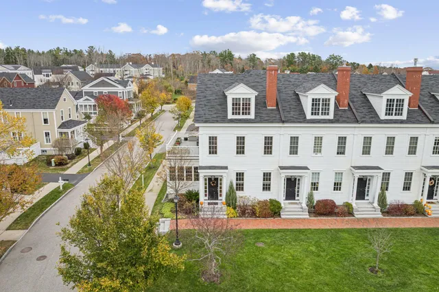 $895,000 | 12 Inspiration Drive, Unit 12, Scarborough, ME 04074