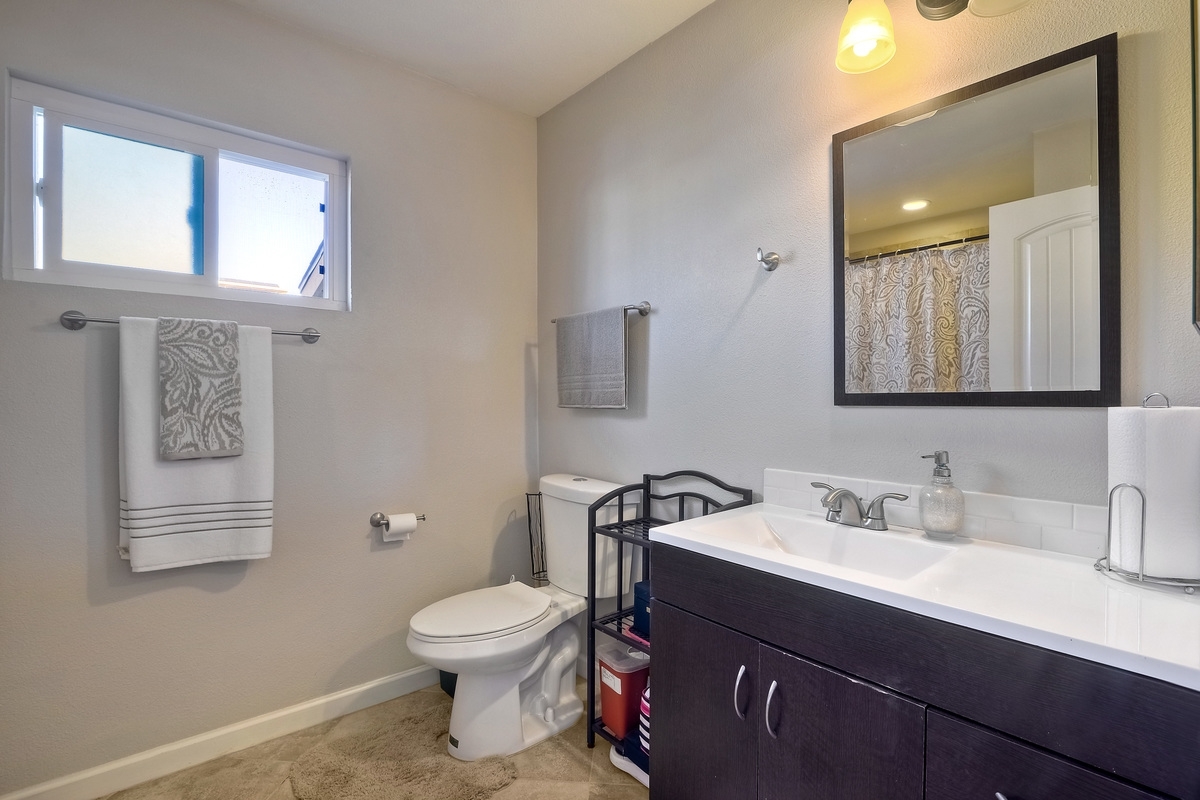 837 Pecos Street Spring Valley, CA 91977 - Photo 5 of 25 Gallery Image 5