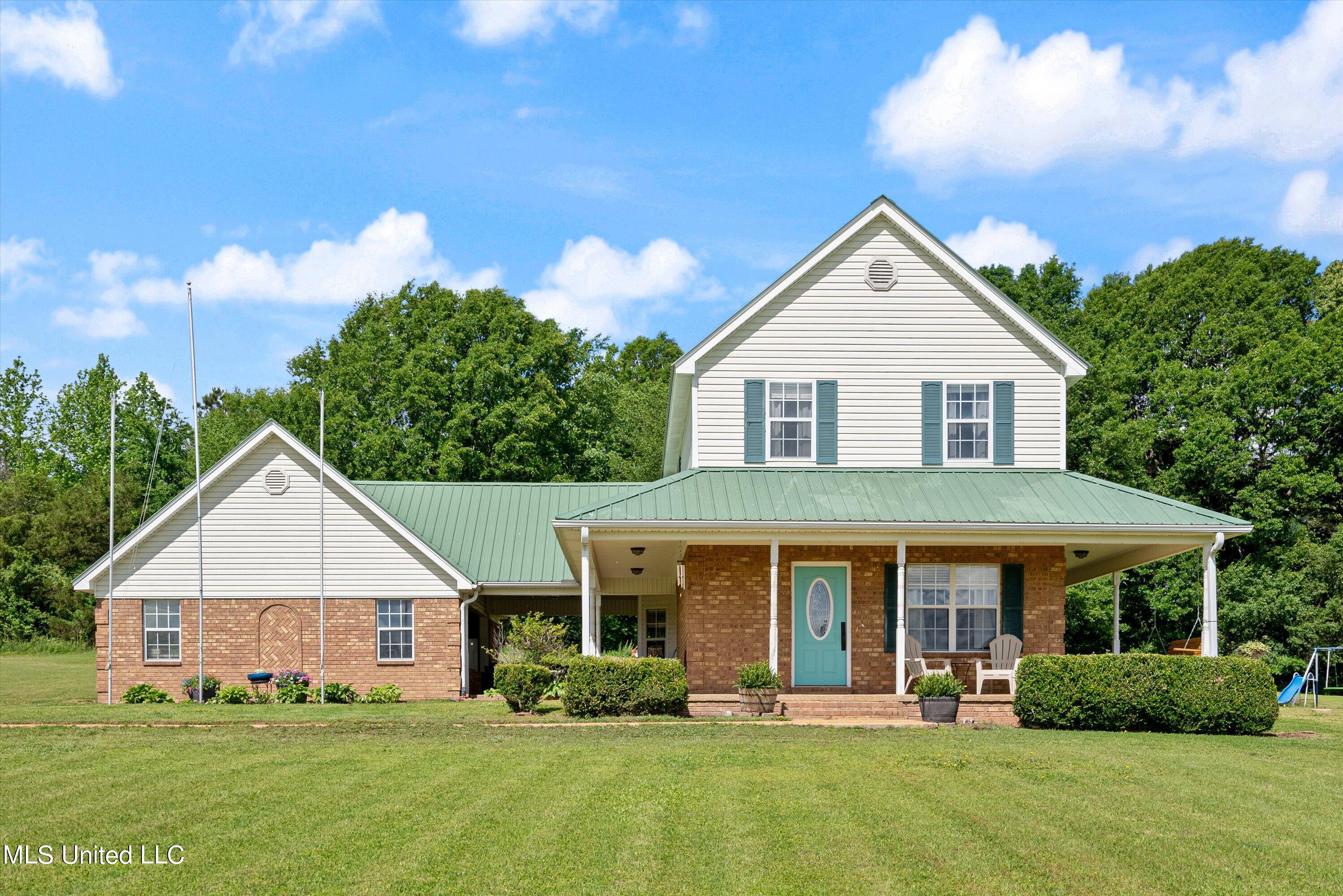 114 Emily Lynn Road Sarah, MS 38665 - Photo 1 of 33 Front