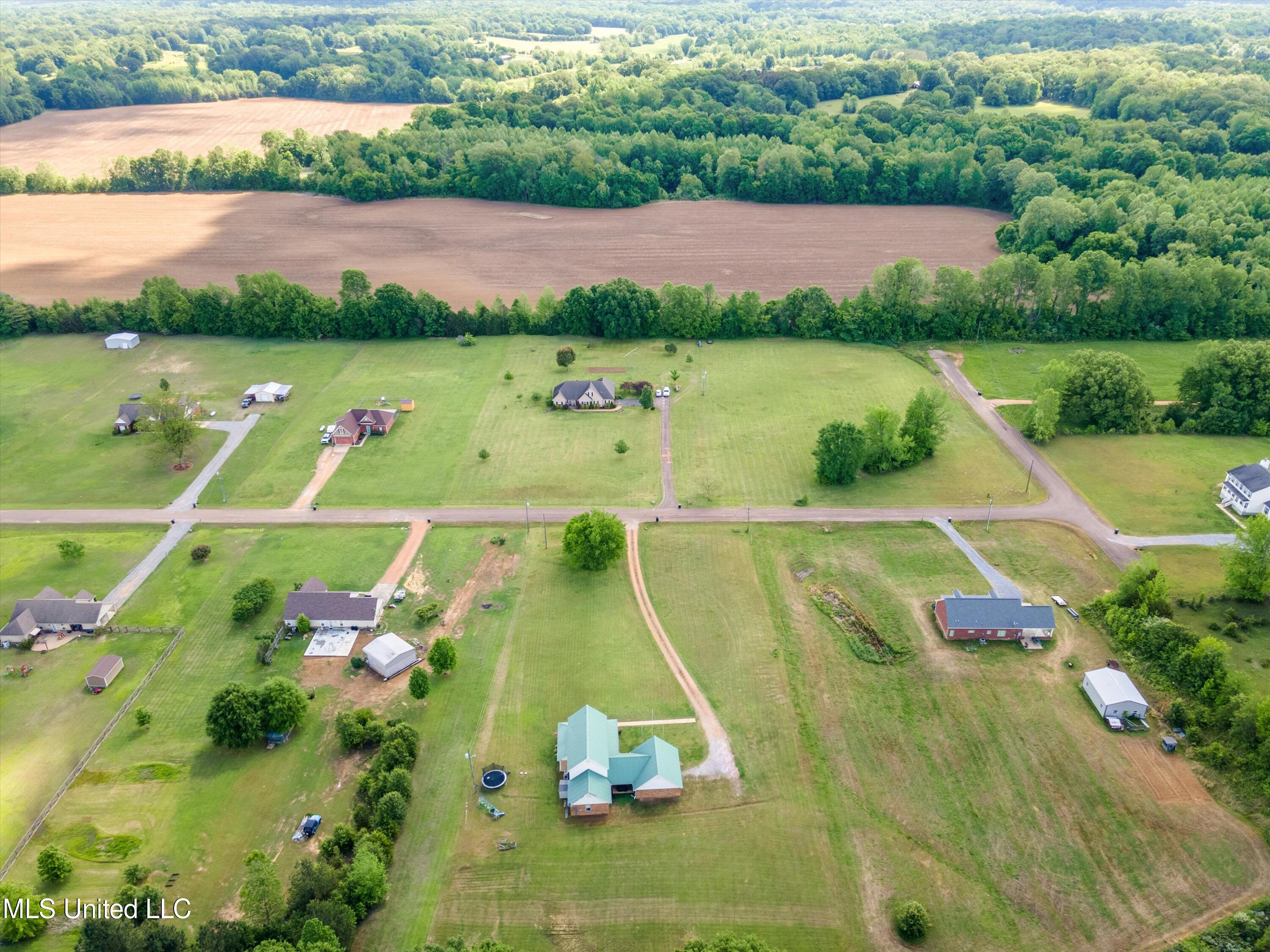 114 Emily Lynn Road Sarah, MS 38665 - Photo 13 of 33 33-DJI_0633