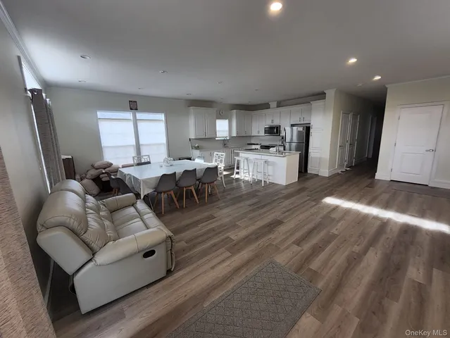 $699,000 | 189 Labaugh Road, Hurleyville, NY 12747