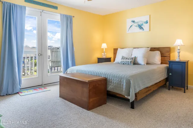 $1,800 | 111 Florida Avenue, Unit 9, Carolina Beach, NC 28428