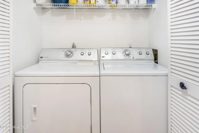 $1,800 | 111 Florida Avenue, Unit 9, Carolina Beach, NC 28428