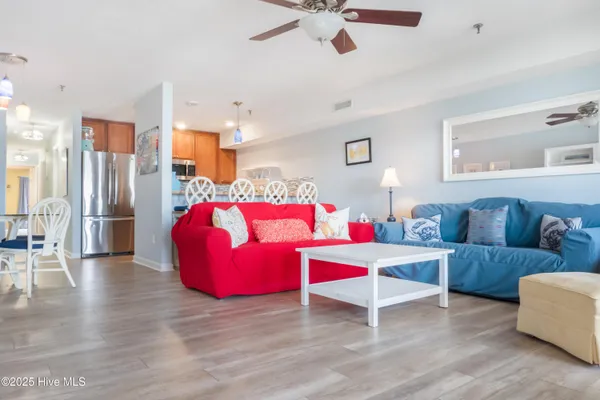 $1,800 | 111 Florida Avenue, Unit 9, Carolina Beach, NC 28428