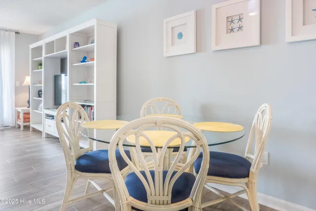 $1,800 | 111 Florida Avenue, Unit 9, Carolina Beach, NC 28428