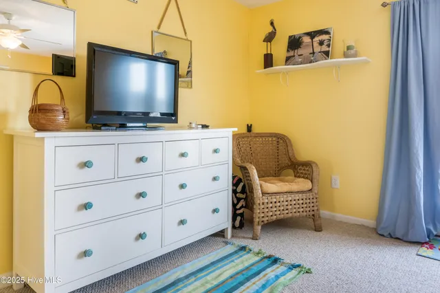 $1,800 | 111 Florida Avenue, Unit 9, Carolina Beach, NC 28428