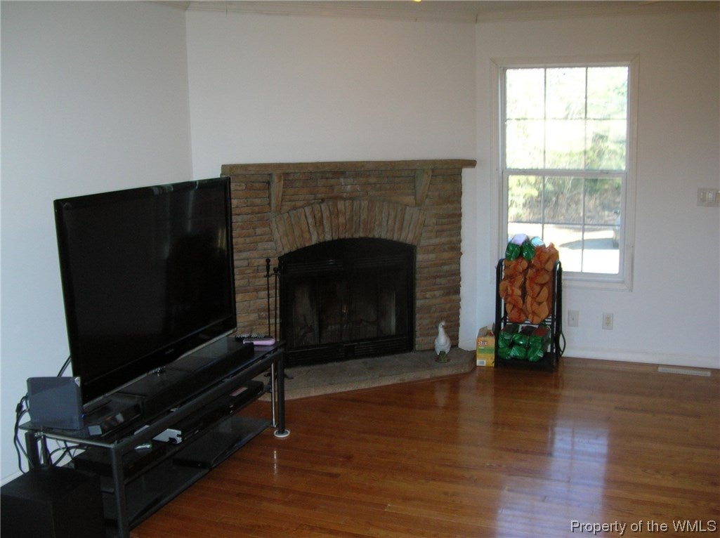 146 Hill Crest Road Wake, VA 23176 - Photo 3 of 18 Gallery Image 3