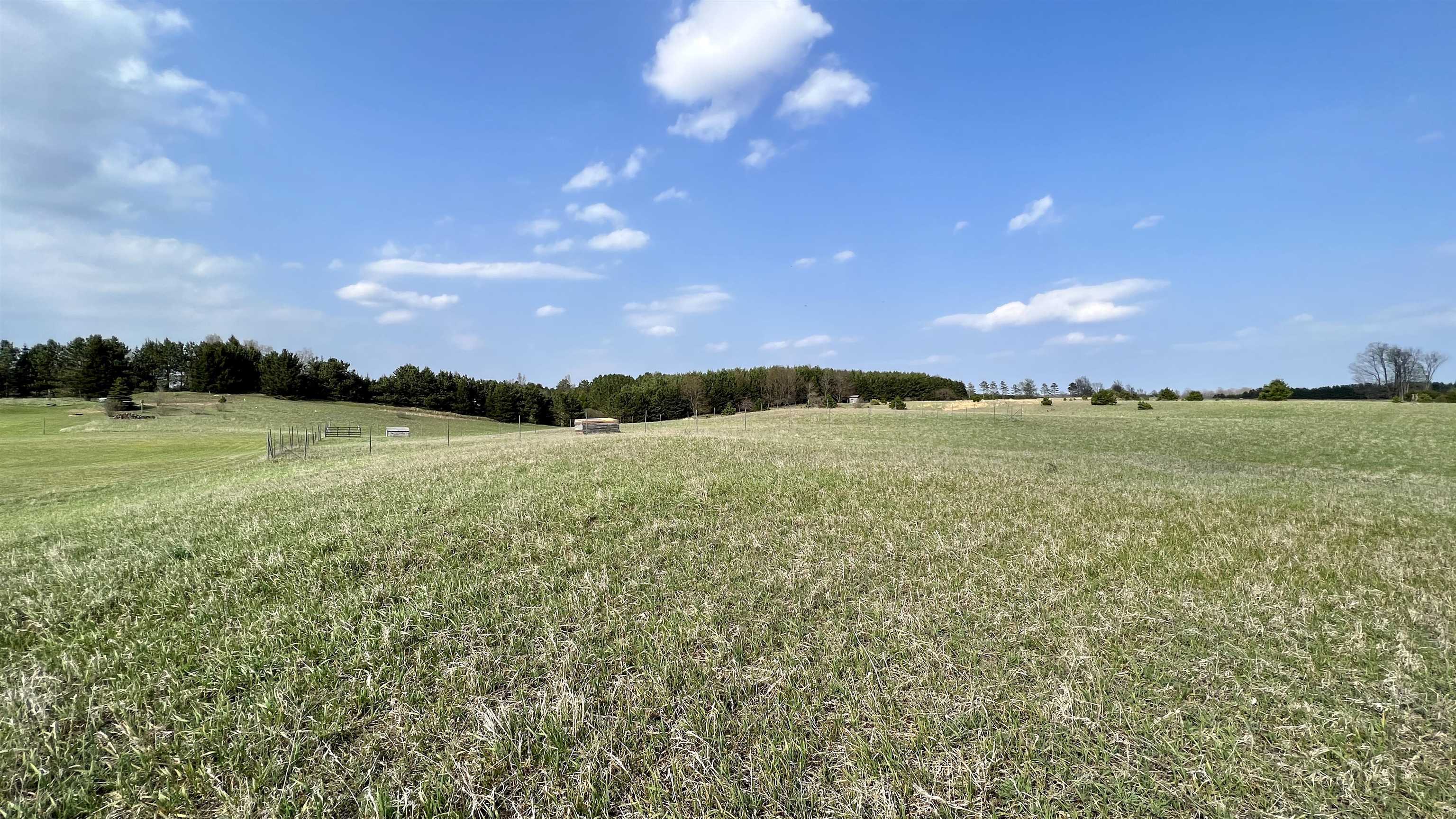 1474 North 29 Road Cadillac, MI 49601 - Photo 36 of 45 1899759-35.JPG