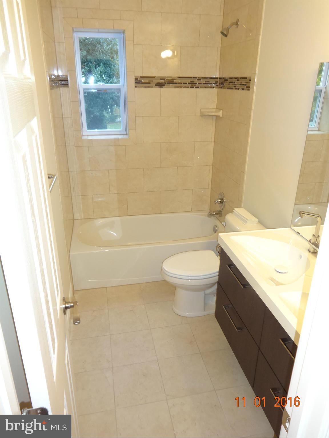 2820 Hardy Avenue Silver Spring, MD 20902 - Photo 8 of 17 Bath
