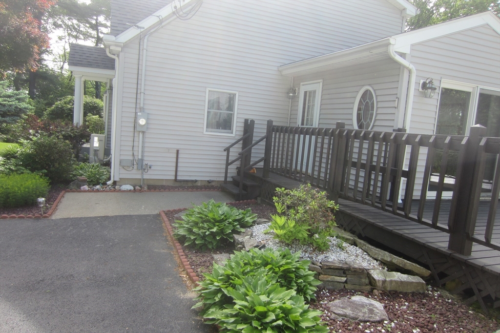 30 Bailey Road Oxford, MA 01540 - Photo 6 of 41 Gallery Image 6