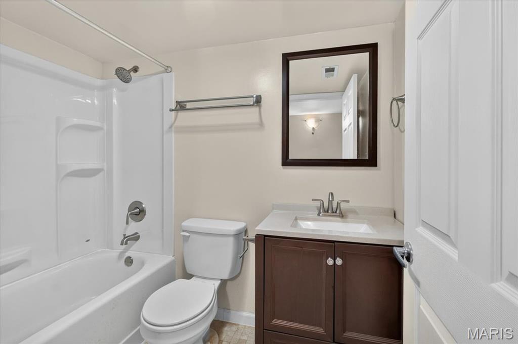234 Romaine Spring View Fenton, MO 63026 - Photo 36 of 53