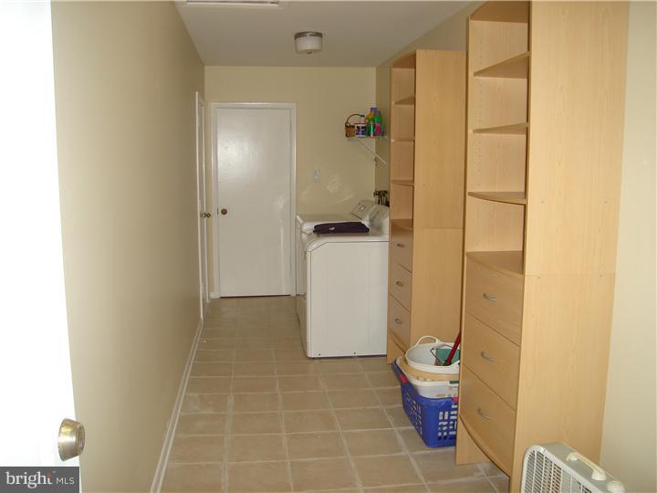 705 Gateway Road Hockessin, DE 19707 - Photo 13 of 24 Laundry Room