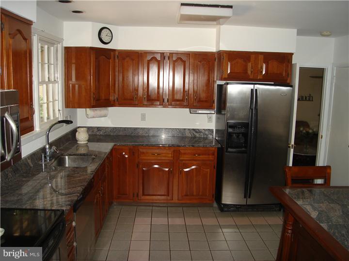 705 Gateway Road Hockessin, DE 19707 - Photo 14 of 24 Kitchen