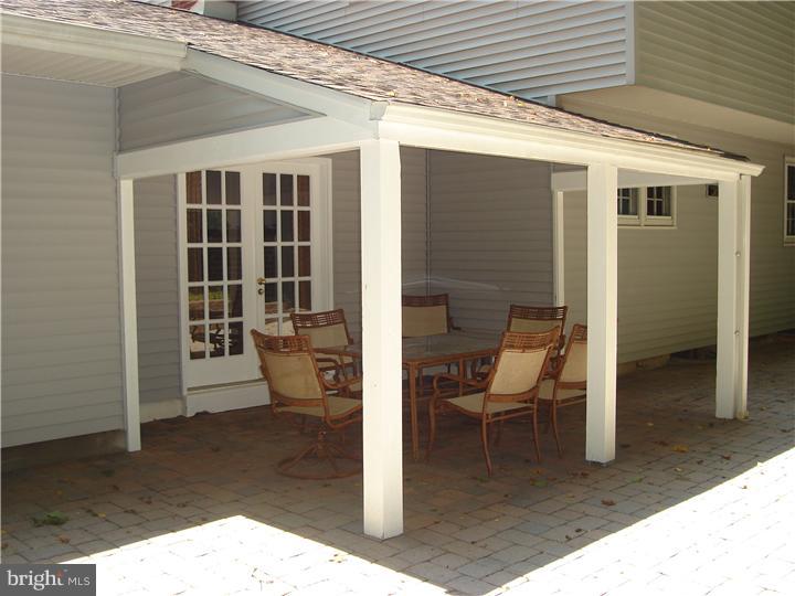 705 Gateway Road Hockessin, DE 19707 - Photo 3 of 24 Porch