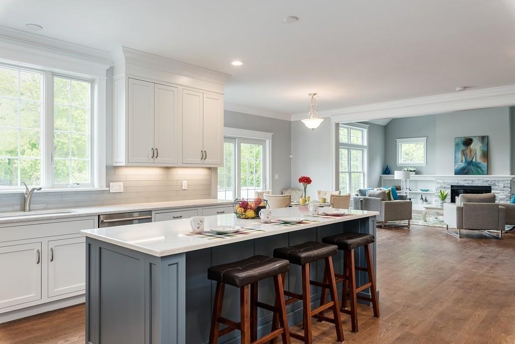 65 Solomon Pierce Road Lexington, MA 02420 - Photo 11 of 38