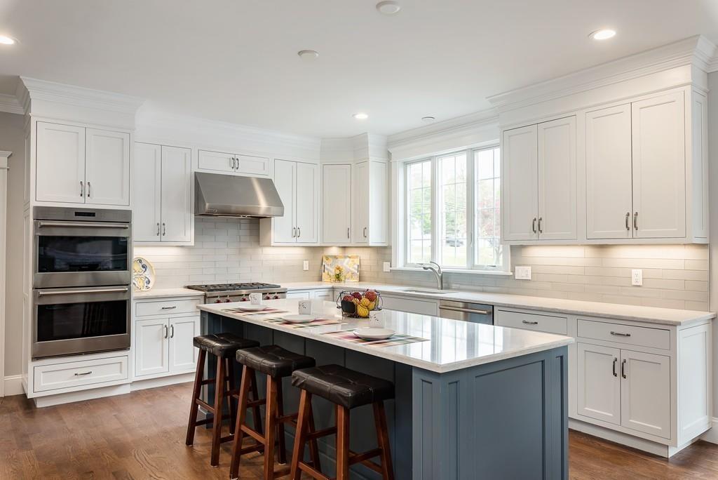 65 Solomon Pierce Road Lexington, MA 02420 - Photo 9 of 38