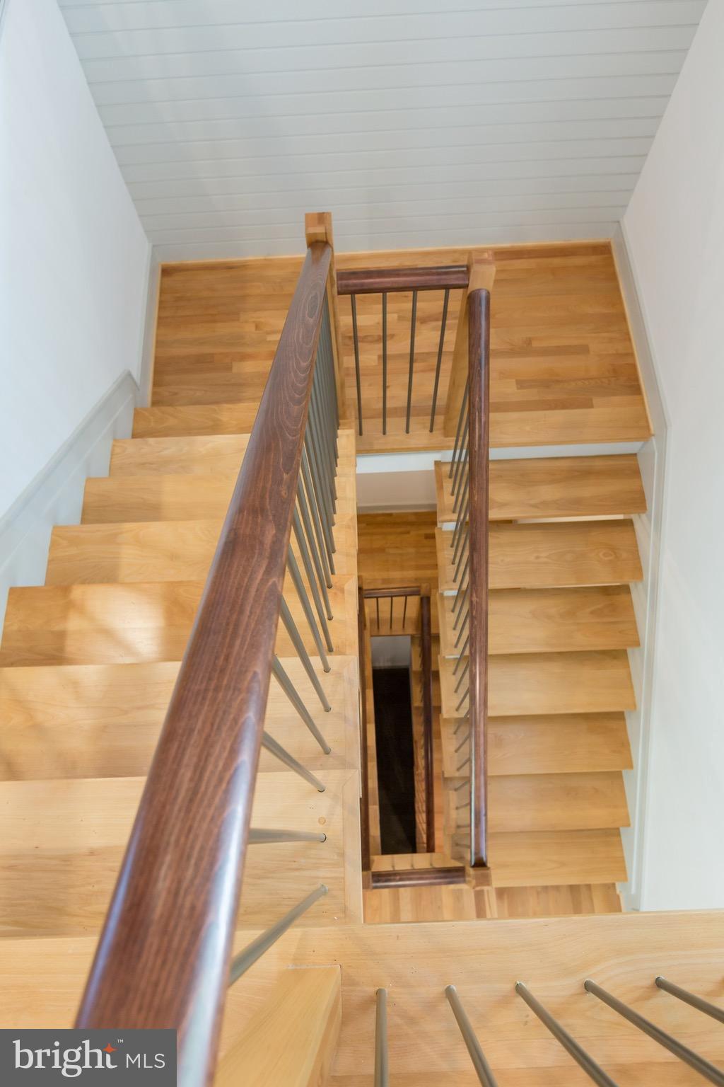 6021 Walhonding Road Bethesda, MD 20816 - Photo 22 of 30 Interior (General)
