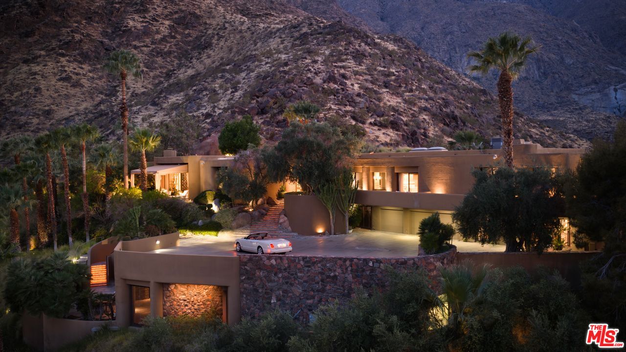 555 North Patencio Road Palm Springs, CA 92262 - Photo 2 of 39