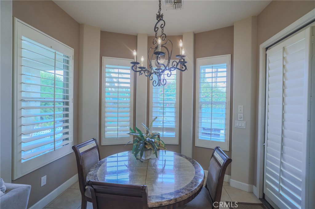 17 Bellisimo Court Rancho Mirage, CA 92270 - Photo 14 of 41 Break nook