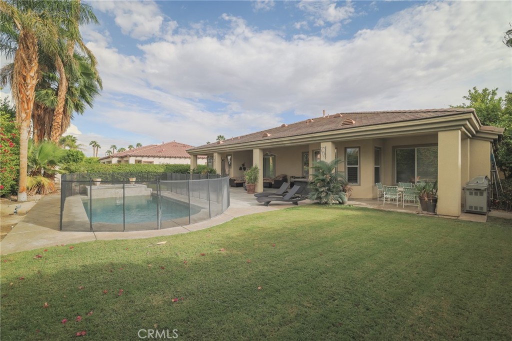 17 Bellisimo Court Rancho Mirage, CA 92270 - Photo 26 of 42 Spacious backyard
