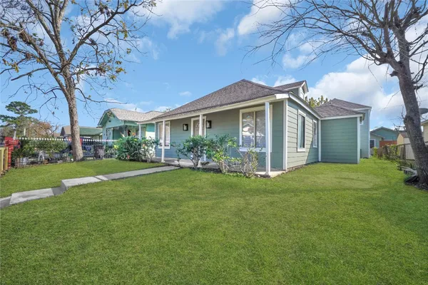 $425,000 | 106 Hanover Street, Houston, TX 77012