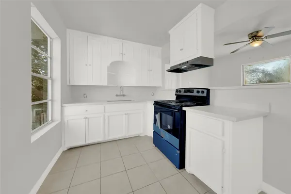 $425,000 | 106 Hanover Street, Houston, TX 77012