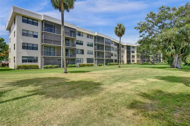 $249,900 | 2410 DC Country Club Boulevard, Unit 202, Deerfield Beach, FL 33442