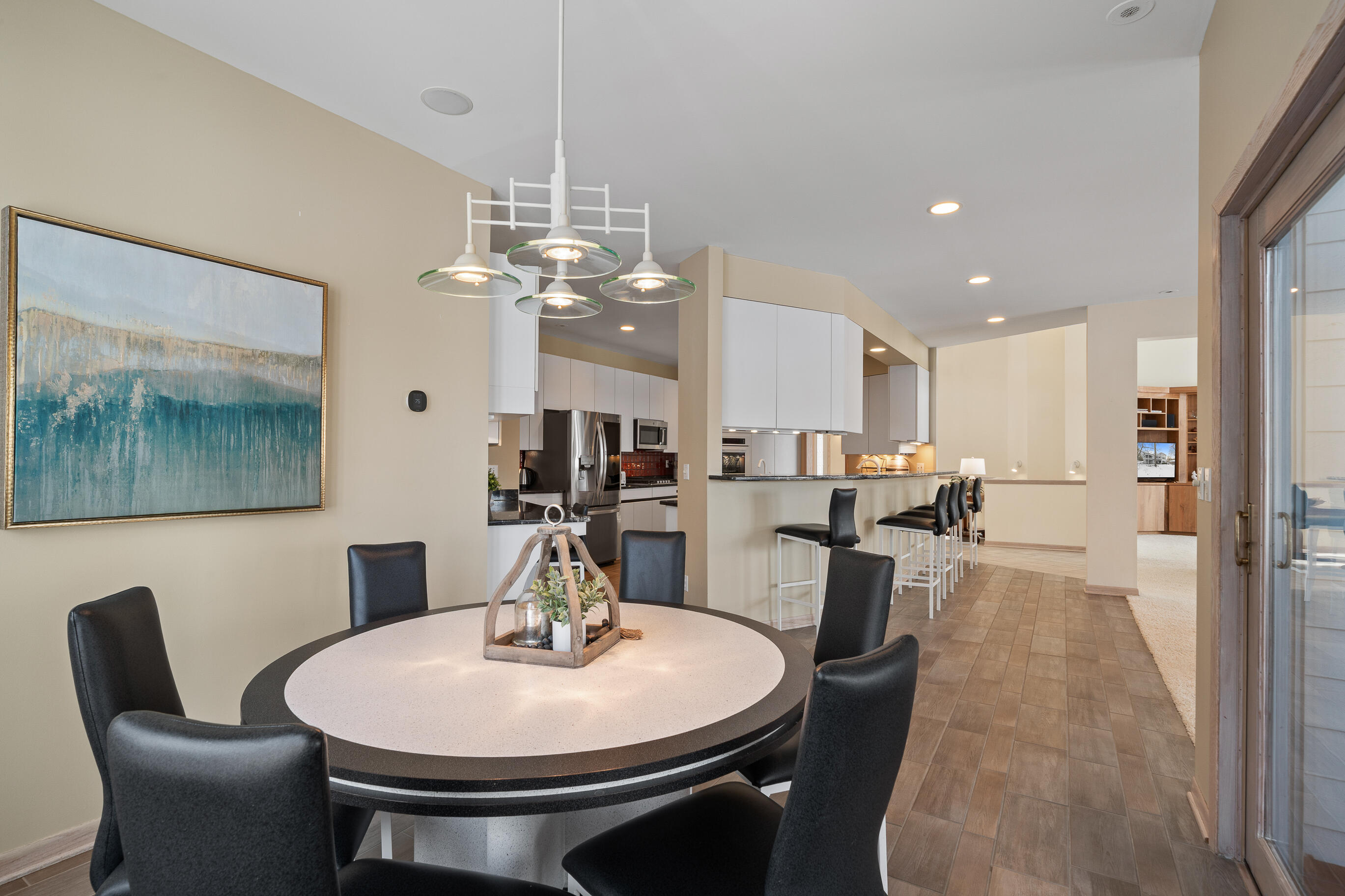 410 Deerpath West Fontana, WI 53125 - Photo 15 of 77 breakfast area 2
