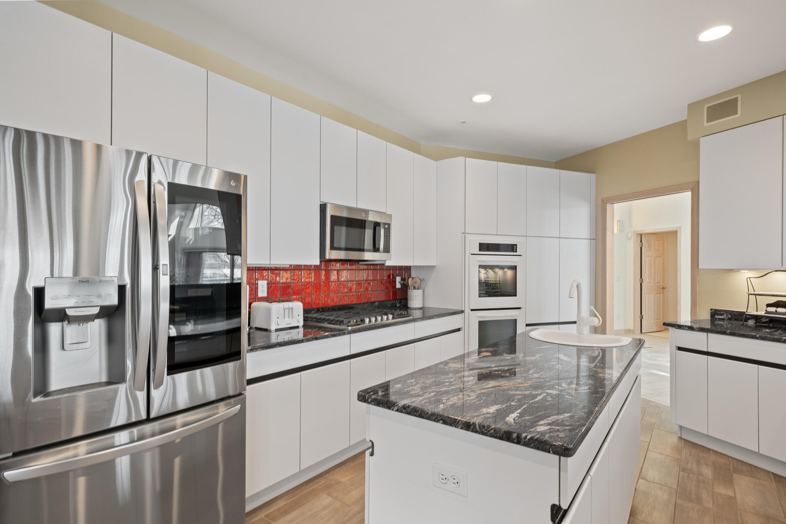 410 Deerpath West Fontana, WI 53125 - Photo 24 of 77 kitchen4