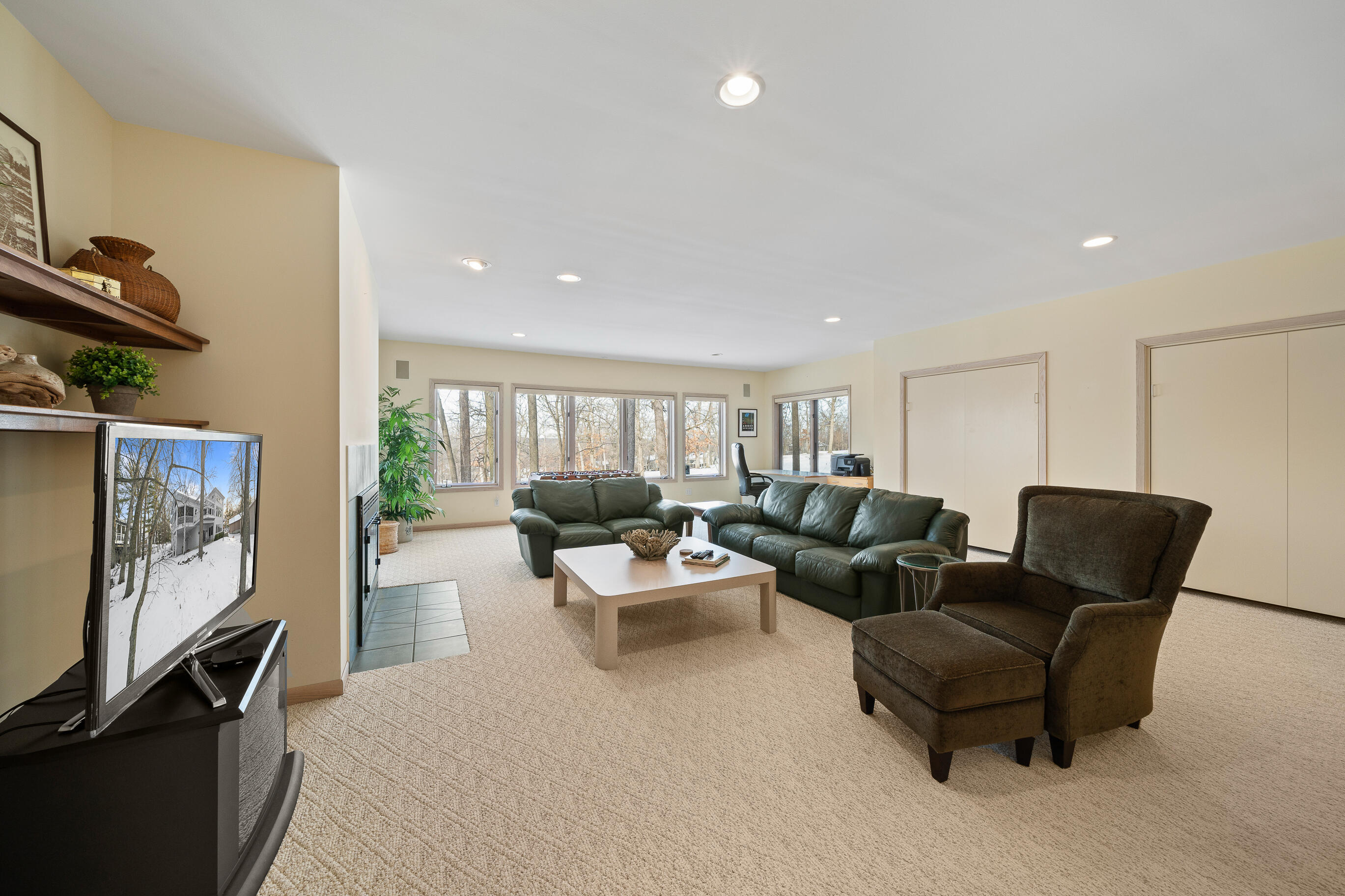 410 Deerpath West Fontana, WI 53125 - Photo 37 of 77 family 2