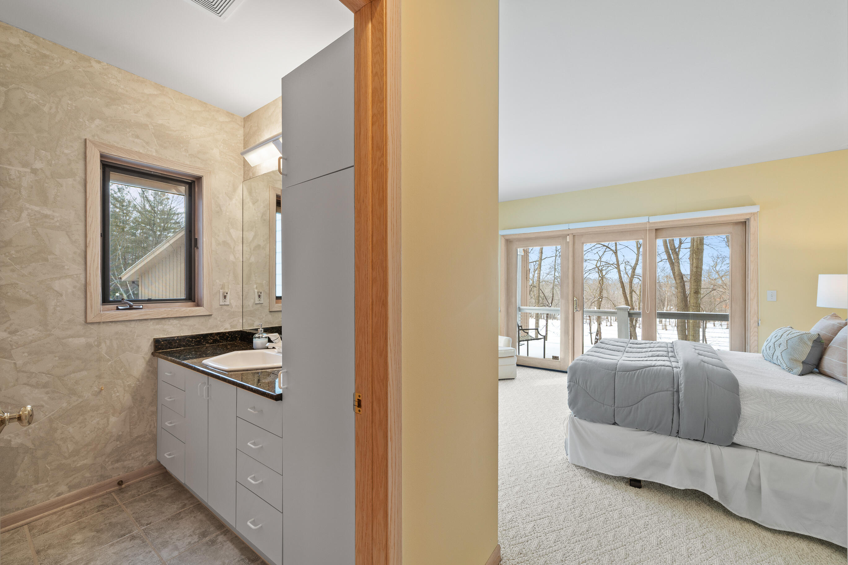410 Deerpath West Fontana, WI 53125 - Photo 47 of 77 guest bath lower 22