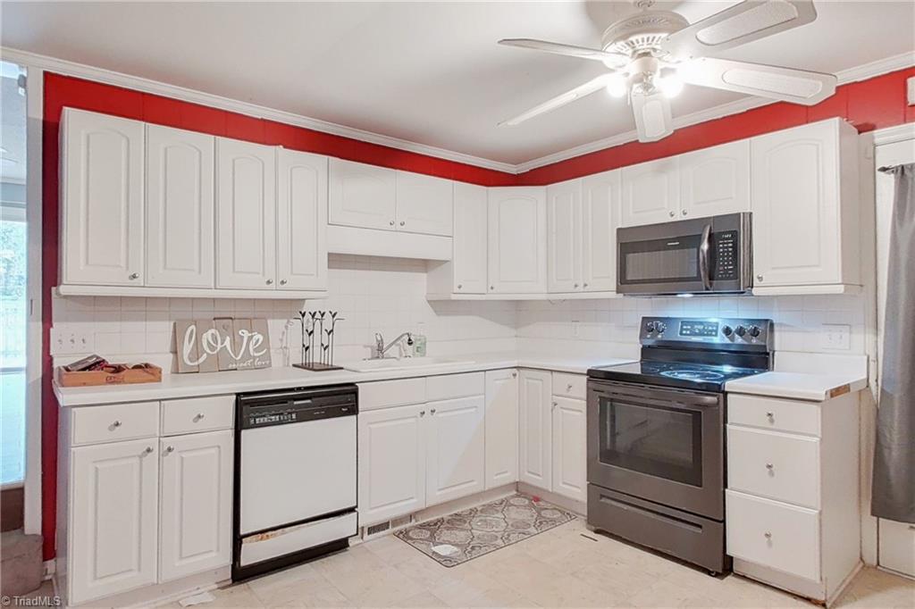 2001 Random Drive Greensboro, NC 27407 - Photo 17 of 22