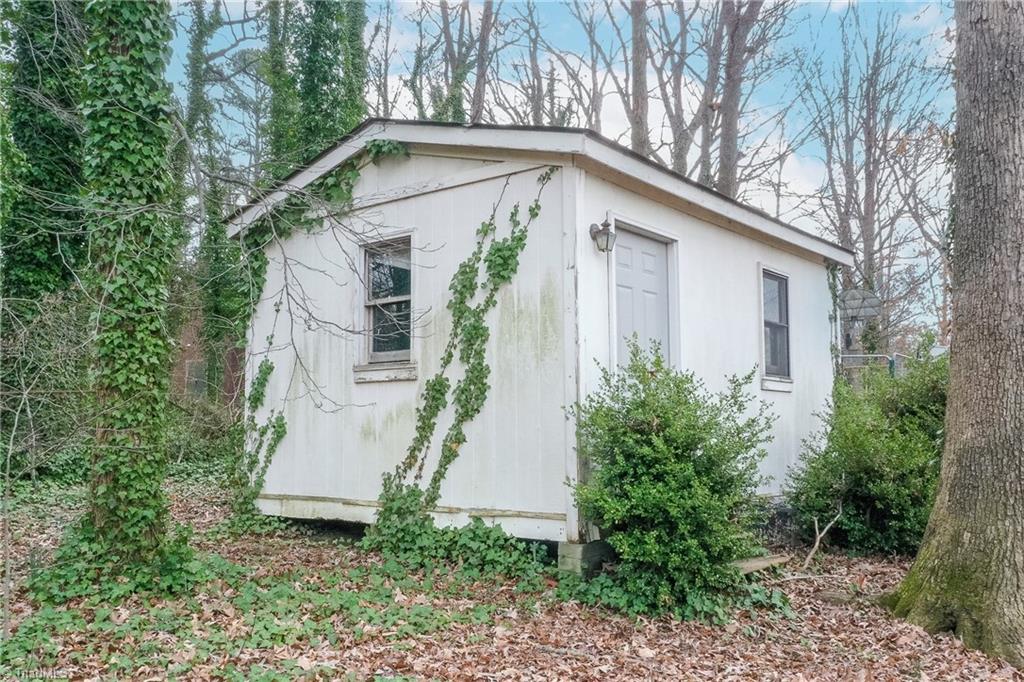 2001 Random Drive Greensboro, NC 27407 - Photo 8 of 22