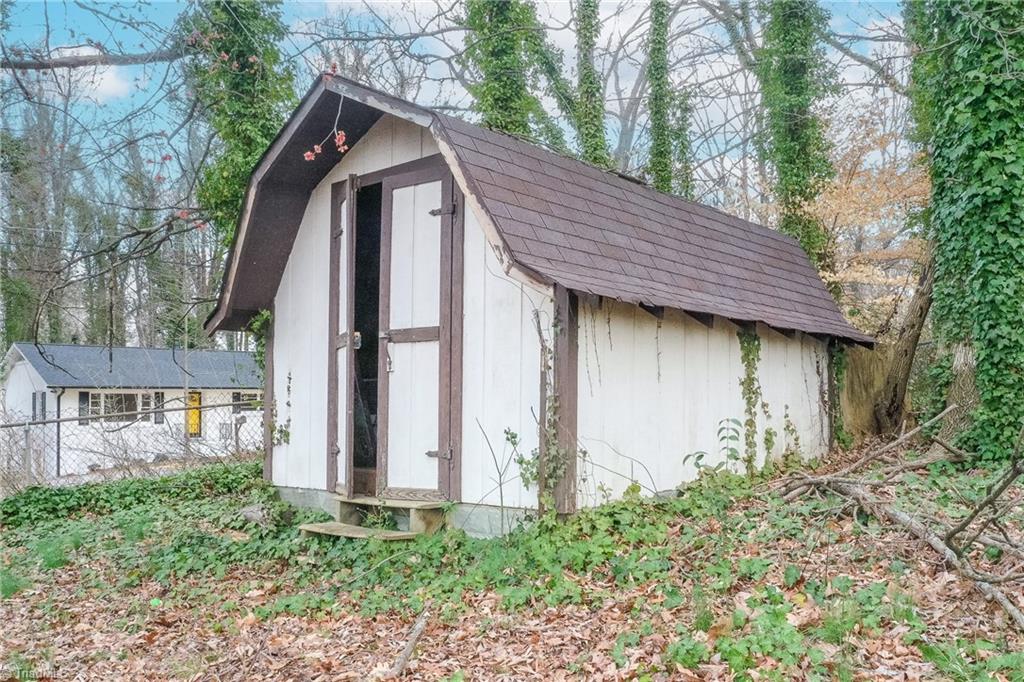 2001 Random Drive Greensboro, NC 27407 - Photo 9 of 22