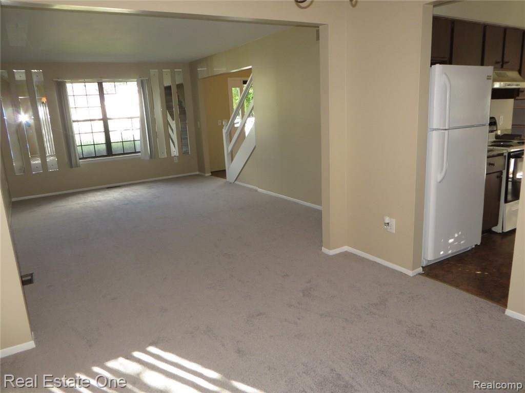 1629 Dancer Drive Rochester Hills, MI 48307 - Photo 6 of 28