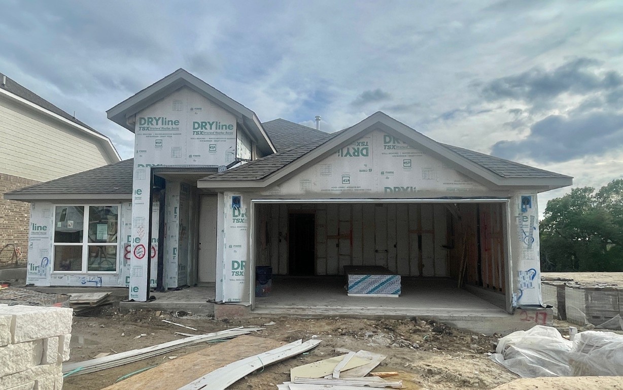 a view of a house with a outdoor space