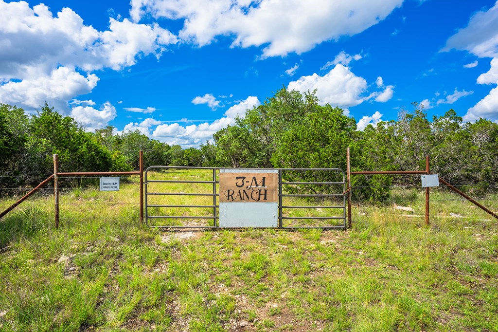 0 Jackson Ranch Rocksprings, TX 78880 - Photo 25 of 27