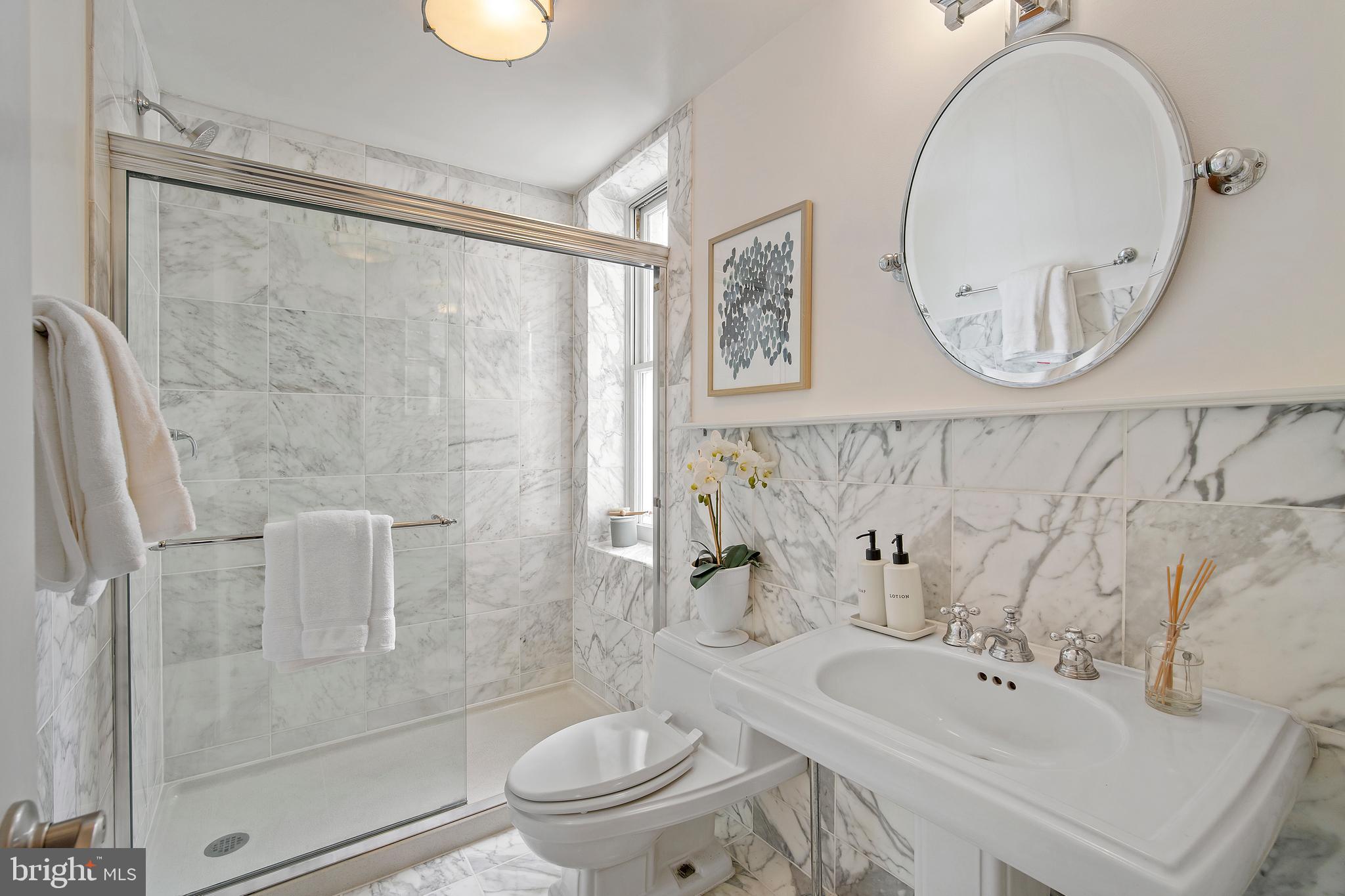 2015 Columbia Road Northwest, Unit 8 Washington, DC 20009 - Photo 12 of 27 Gallery Image 12