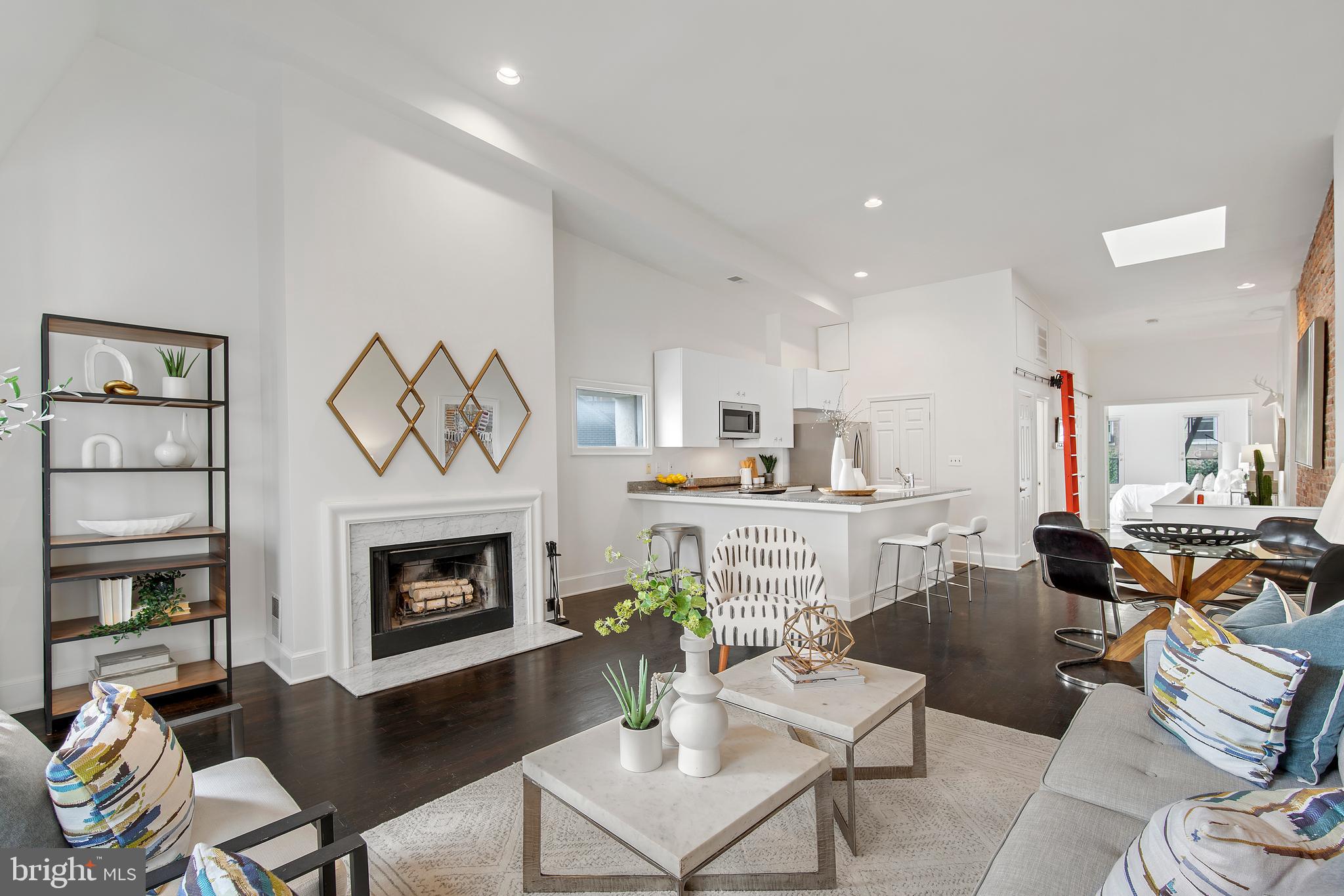 2015 Columbia Road Northwest, Unit 8 Washington, DC 20009 - Photo 4 of 27 Gallery Image 4