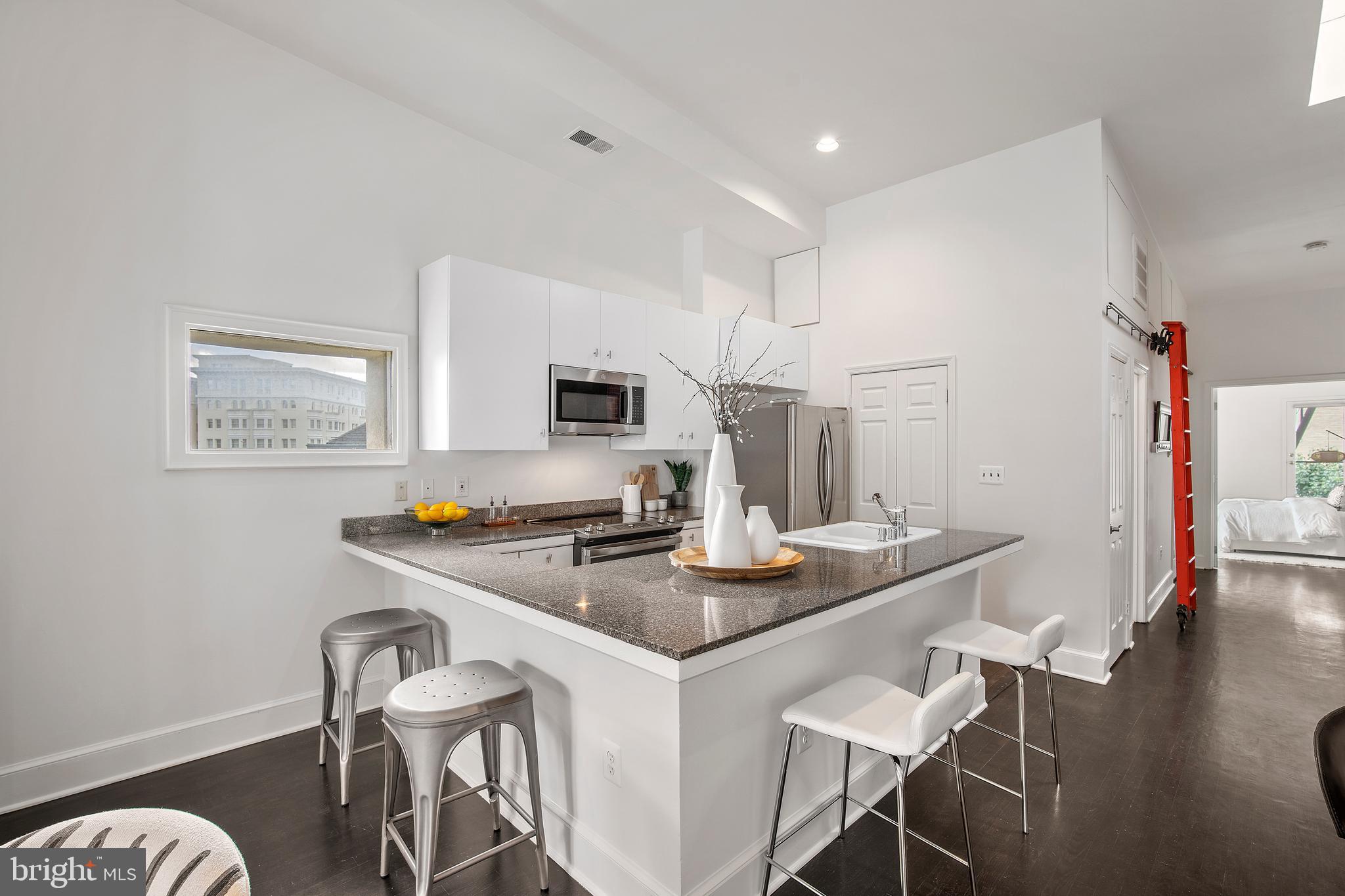 2015 Columbia Road Northwest, Unit 8 Washington, DC 20009 - Photo 9 of 27 Gallery Image 9