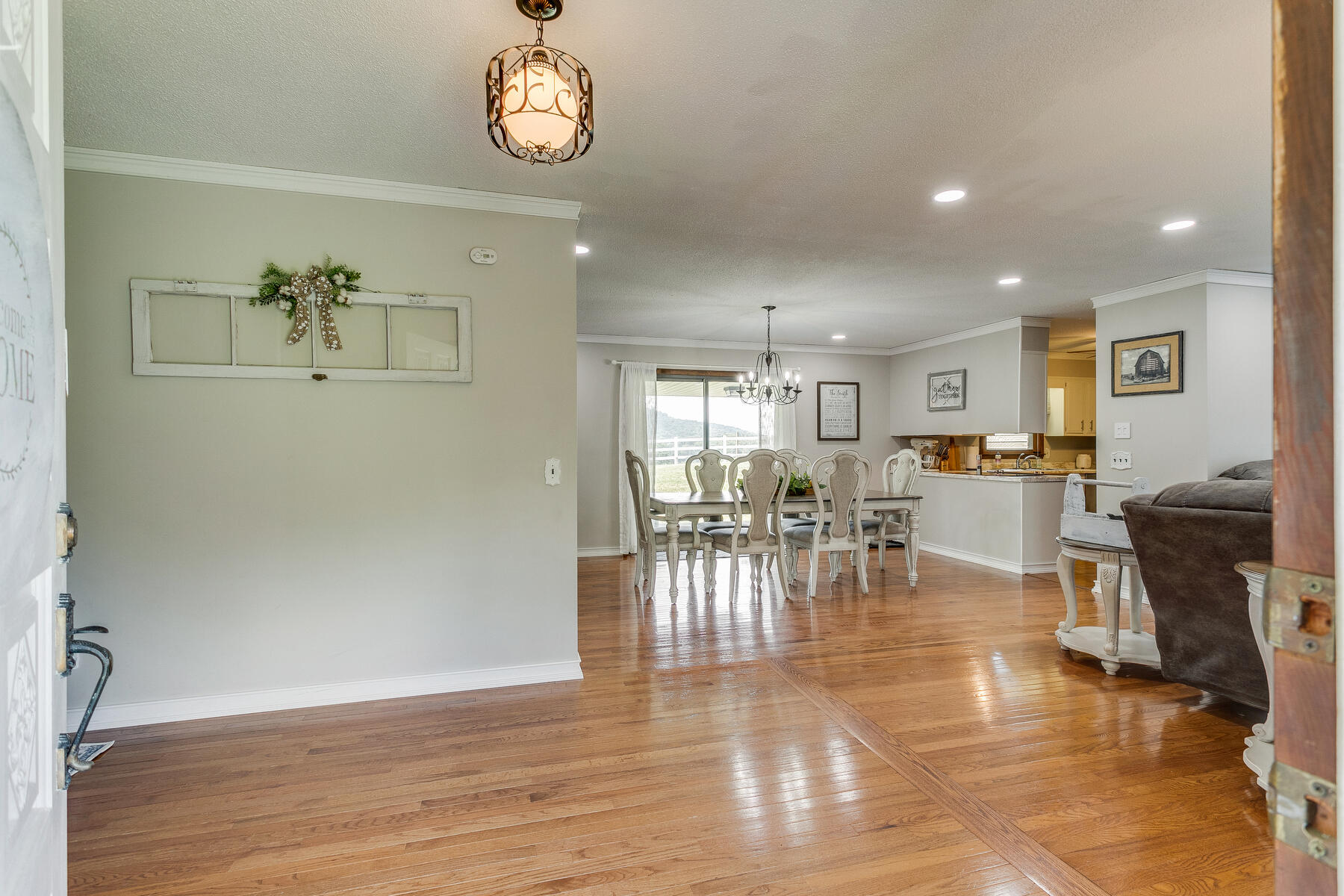 3606 Marbleton Road Johnson City, TN 37601 - Photo 5 of 39 005