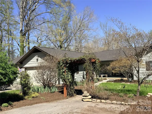 $1,747,000 | 1941 Landrum Road, Columbus, NC 28722